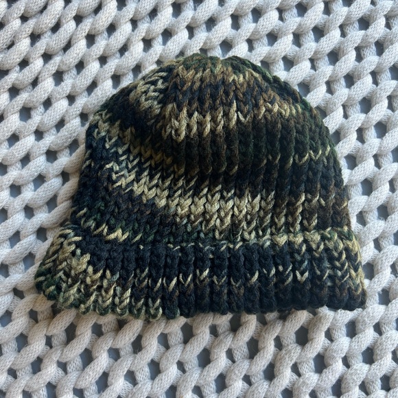 Handmade knit mens winter hat - Picture 2 of 2